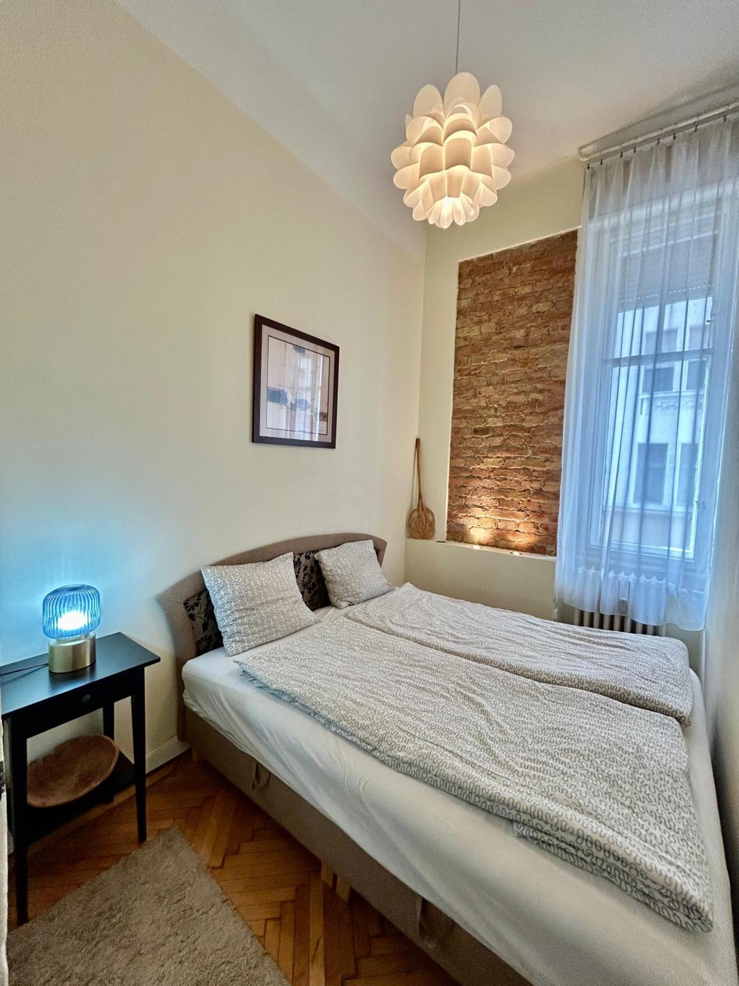 Апартаменты Sleep'N With Air Conditioner