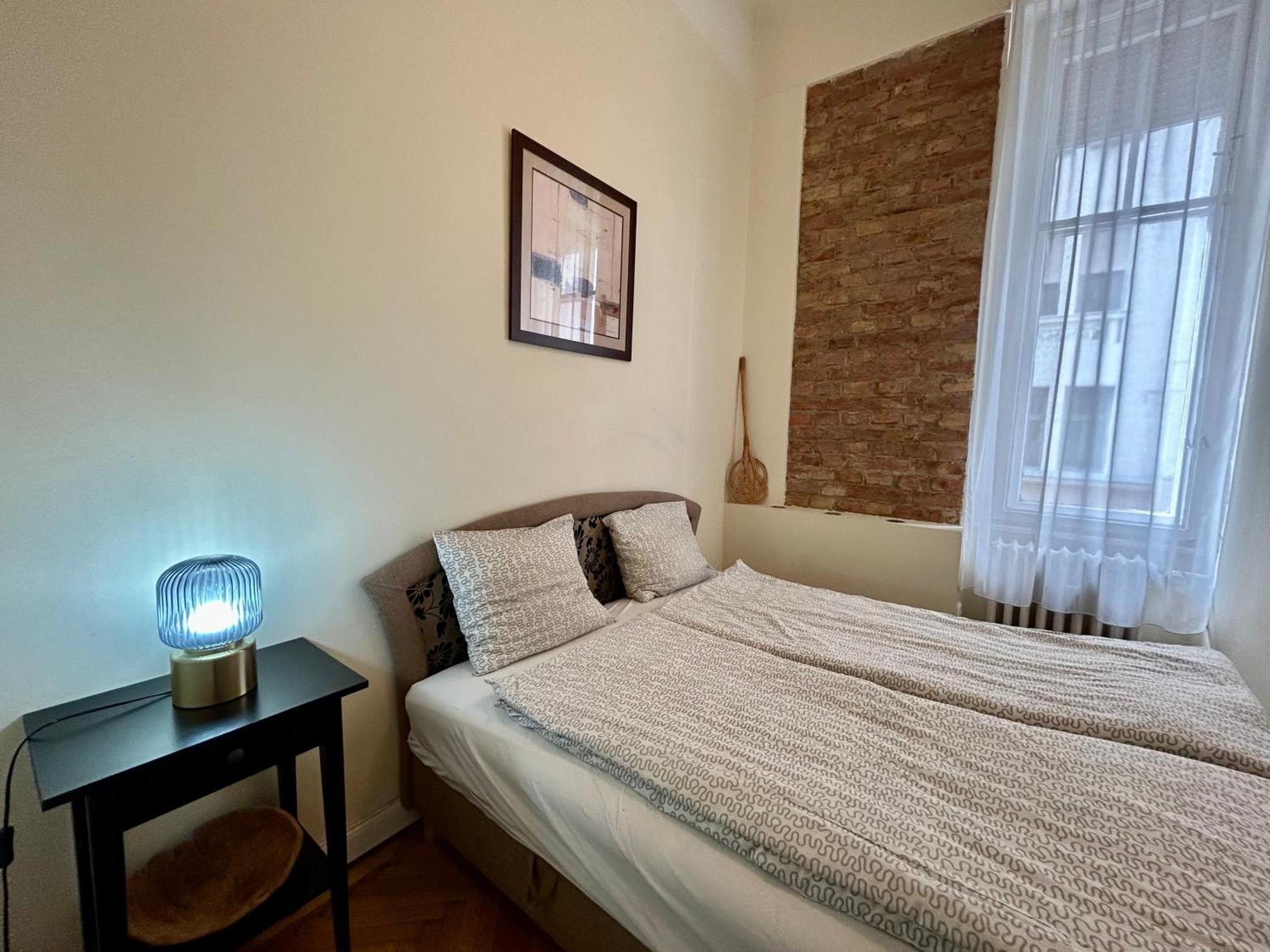 Sleep'N With Air Conditioner Апартаменты *